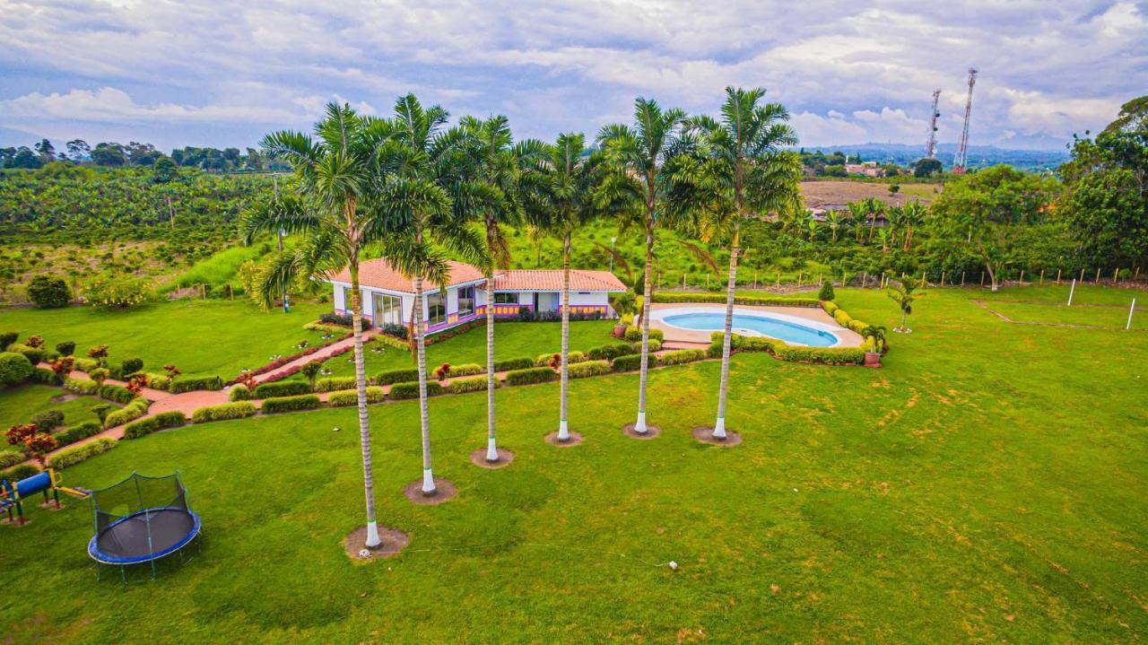 Hotel Arrayanes Del Quindio Montenegro Ngoại thất bức ảnh