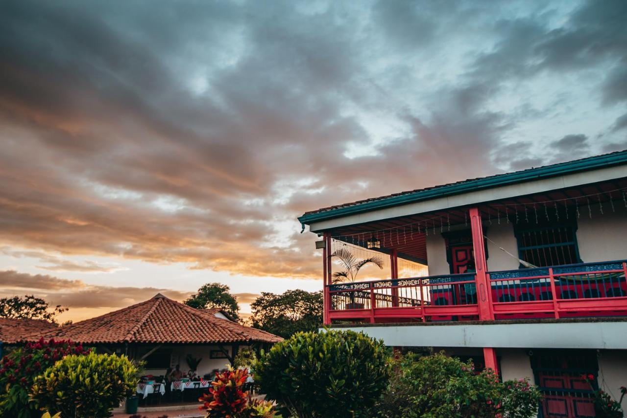 Hotel Arrayanes Del Quindio Montenegro Ngoại thất bức ảnh