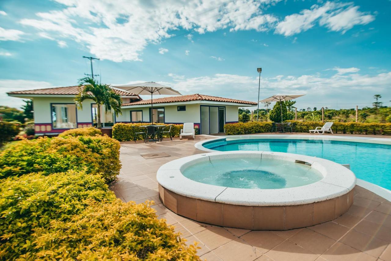 Hotel Arrayanes Del Quindio Montenegro Ngoại thất bức ảnh