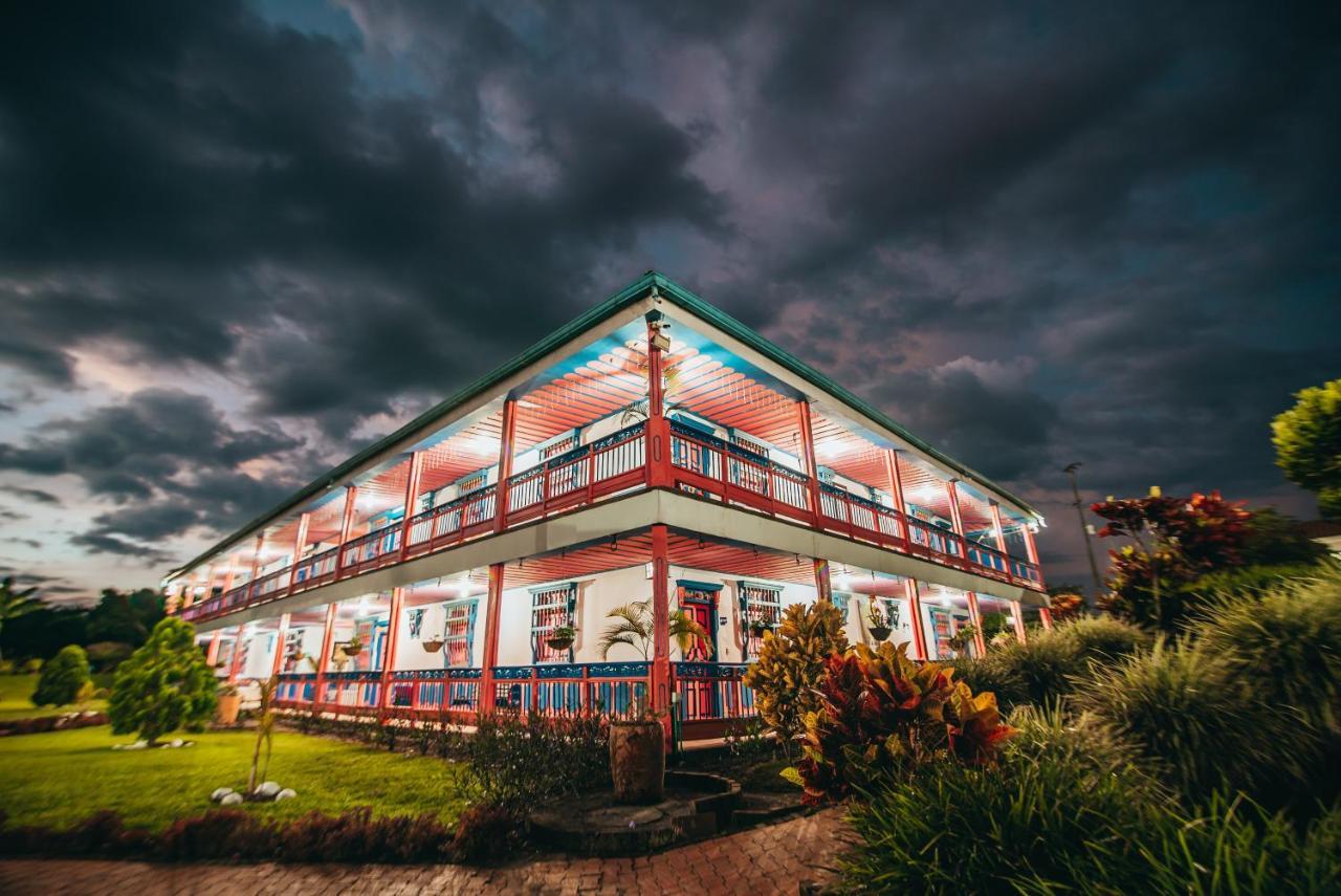 Hotel Arrayanes Del Quindio Montenegro Ngoại thất bức ảnh