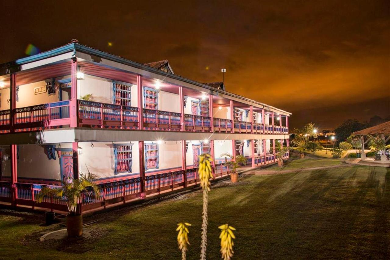 Hotel Arrayanes Del Quindio Montenegro Ngoại thất bức ảnh