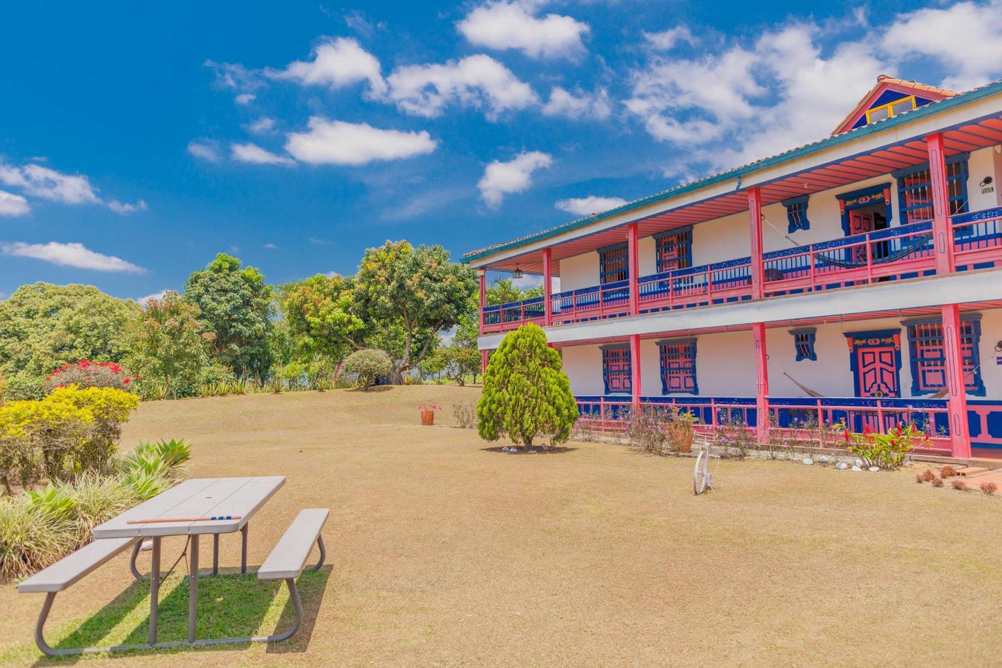 Hotel Arrayanes Del Quindio Montenegro Ngoại thất bức ảnh